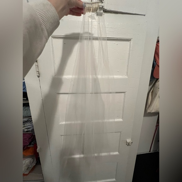 Veil - finger tip length, angel cut - Tailored Tulle brand - Picture 3 of 3